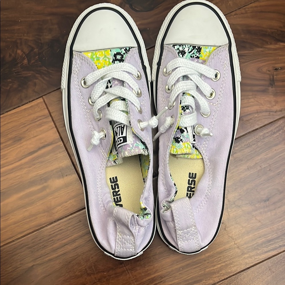Never Worn Converse Women's Lilac Sneakers